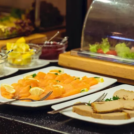 Szálloda Skyhotelgwarna 4*