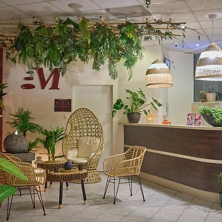 Skyhotelgwarna 4* Legnica