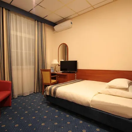 Skyhotelgwarna 4* 웨그니차