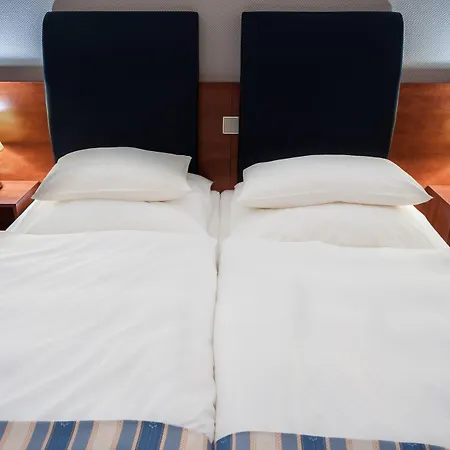 Skyhotelgwarna 4*