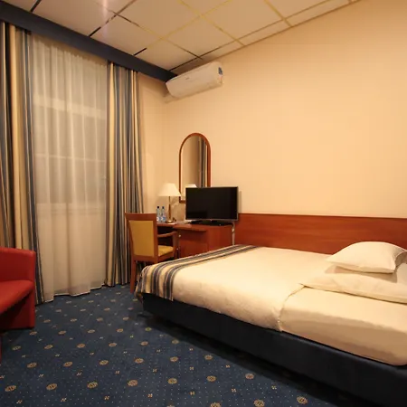 Skyhotelgwarna Szálloda 4*
