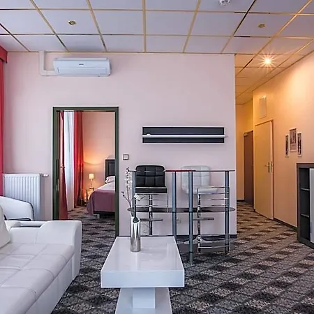 Skyhotelgwarna Hotel 4*