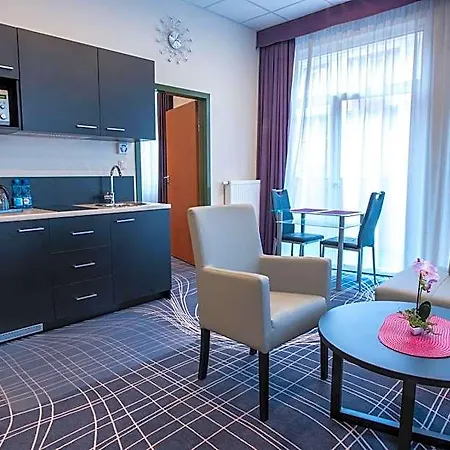 Skyhotelgwarna 4* Legnica
