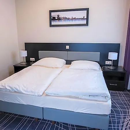 Skyhotelgwarna Hotel Legnica