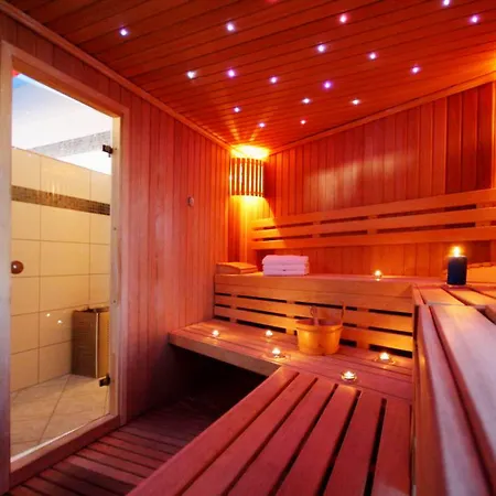 Skyhotelgwarna Hotel 4*