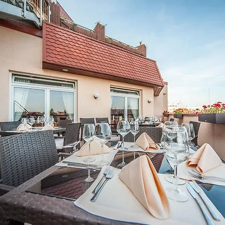 Skyhotelgwarna 4* Legnica