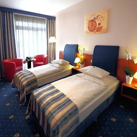 Skyhotelgwarna Ξενοδοχείο 4*