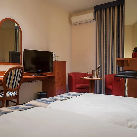 Skyhotelgwarna 4* 웨그니차