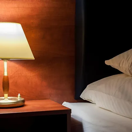 Skyhotelgwarna 4*