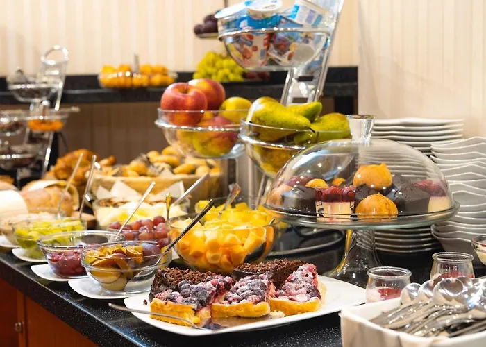 Hotel Skyhotelgwarna Legnica