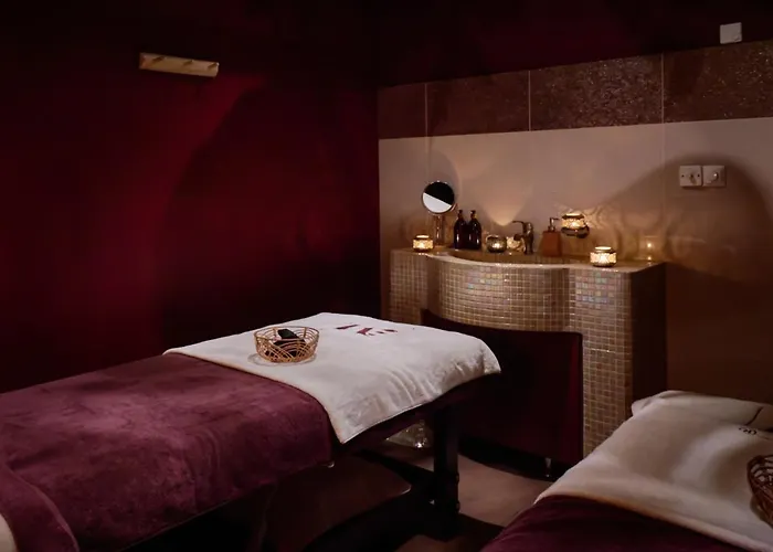 Skyhotelgwarna Hotel 4*