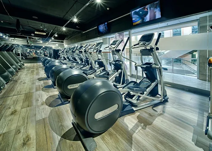 Skyhotelgwarna 4* Legnica