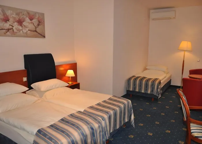 Skyhotelgwarna Hotel Legnica