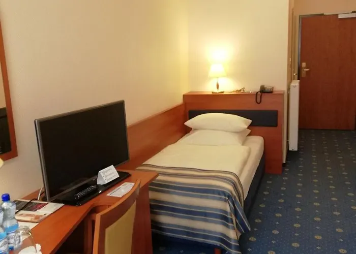 Skyhotelgwarna 4* Legnica