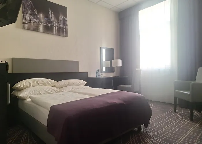 Skyhotelgwarna 4* レグニツァ