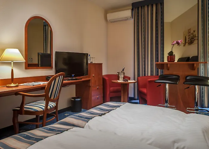 Skyhotelgwarna 4* Legnica