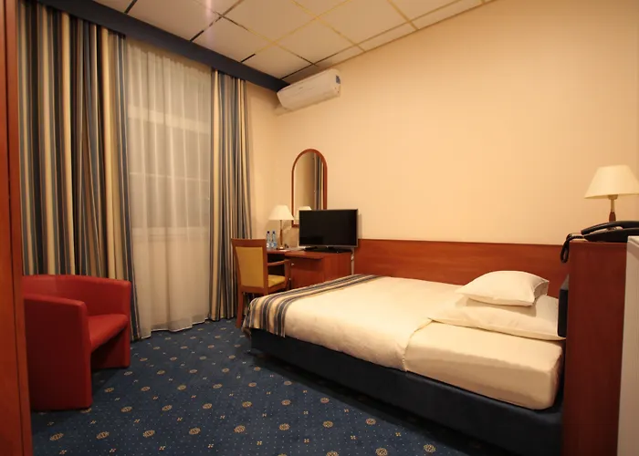 Skyhotelgwarna ホテル 4*