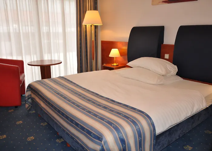 Skyhotelgwarna 4* レグニツァ