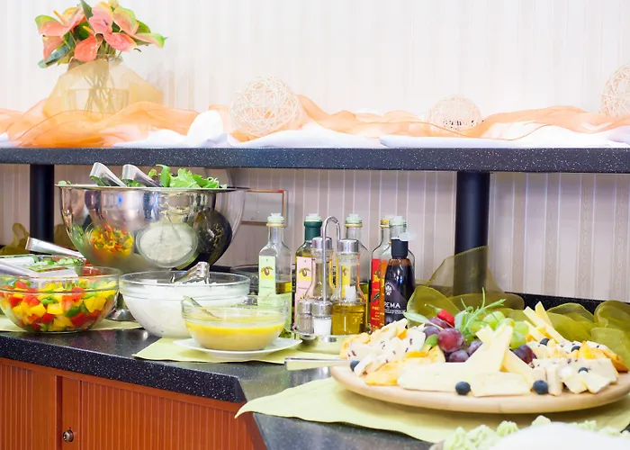 Ξενοδοχείο Skyhotelgwarna 4*