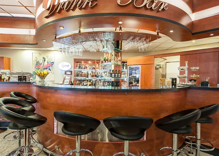 Skyhotelgwarna Ξενοδοχείο