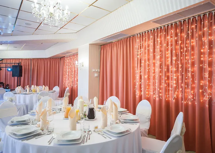 Skyhotelgwarna 4* Legnica