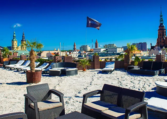 Skyhotelgwarna Legnica
